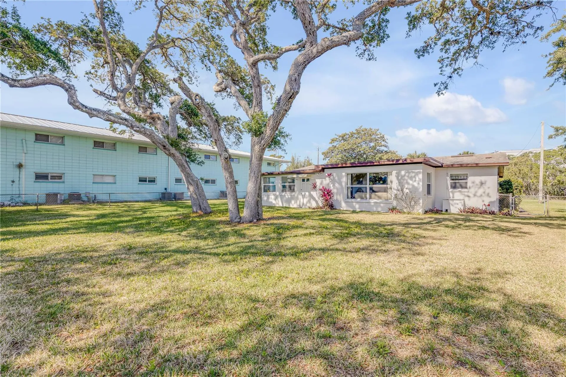 535 S Peninsula Avenue New Smyrna Beach FL 32169