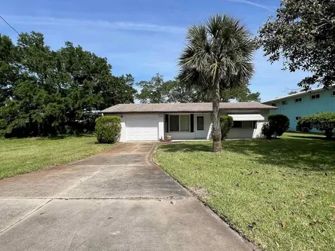 535 S Peninsula Avenue New Smyrna Beach FL 32169