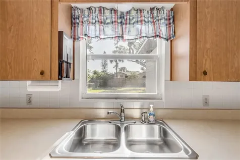 535 S Peninsula Avenue New Smyrna Beach FL 32169