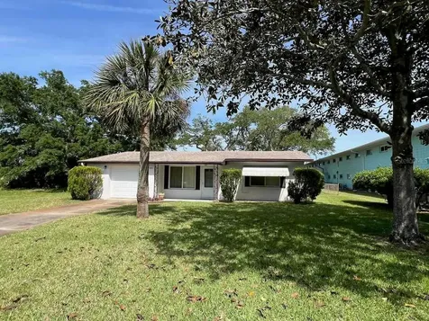 535 S Peninsula Avenue New Smyrna Beach FL 32169