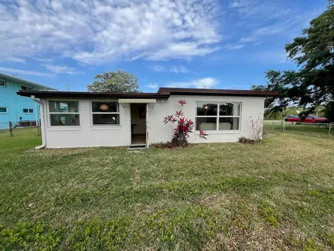 535 S Peninsula Avenue New Smyrna Beach FL 32169