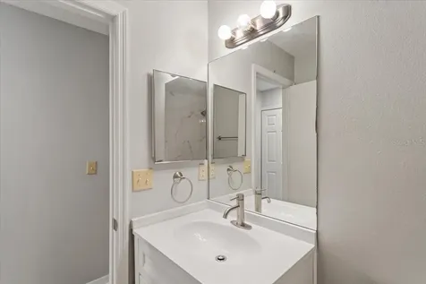 4104 Waterside Island Court Tampa FL 33617
