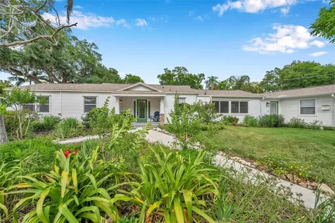 1302 E Park Circle Tampa FL 33604