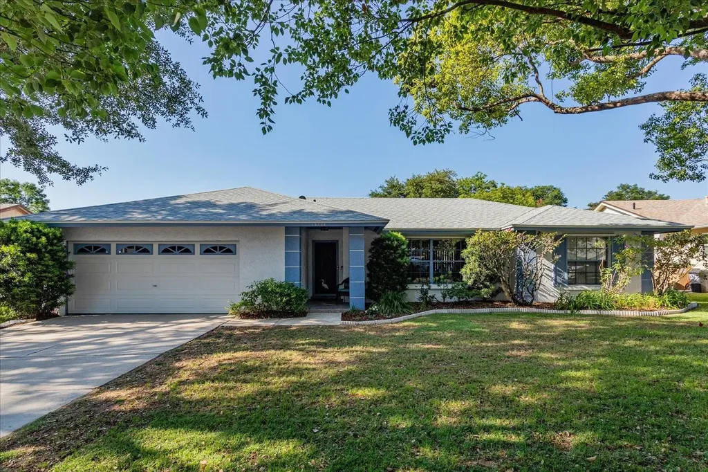 15736 Lake Hodge Court Clermont FL 34711