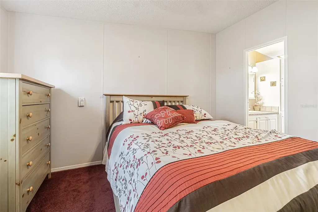 37607 Neukom Avenue Zephyrhills FL 33541