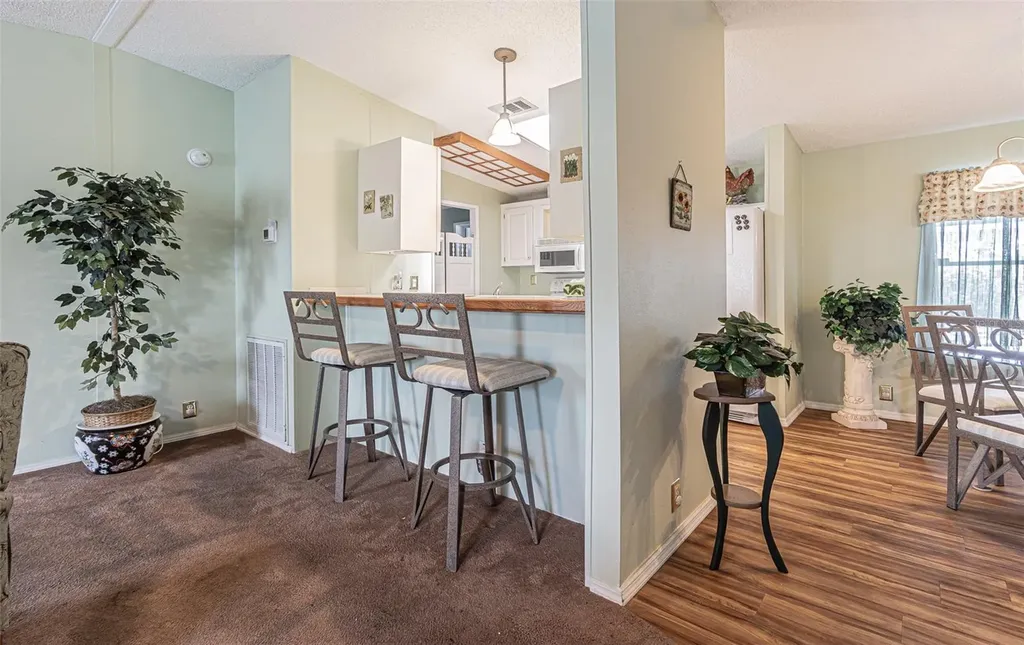 37607 Neukom Avenue Zephyrhills FL 33541