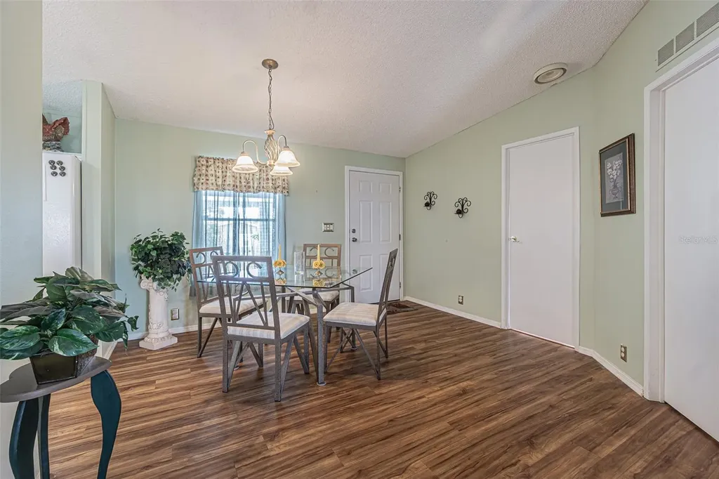 37607 Neukom Avenue Zephyrhills FL 33541