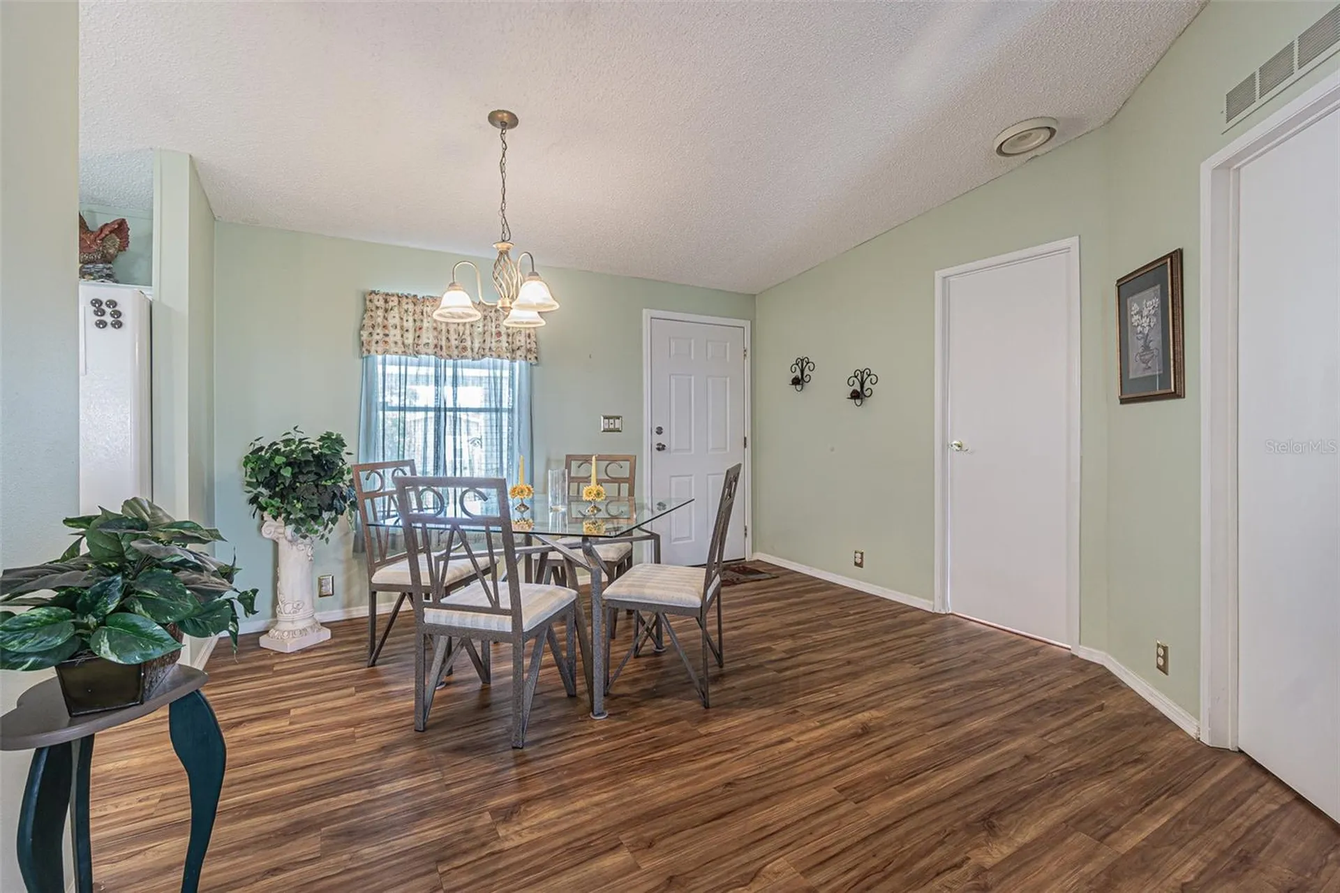 37607 Neukom Avenue Zephyrhills FL 33541