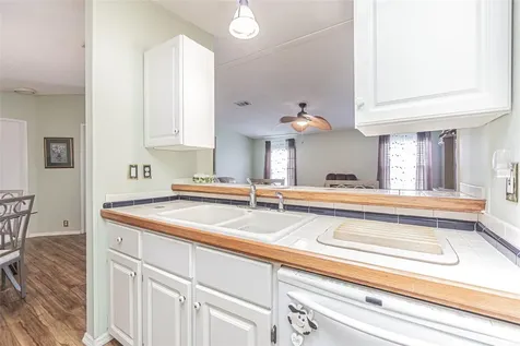 37607 Neukom Avenue Zephyrhills FL 33541