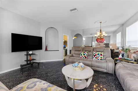 514 Greg Street Valrico FL 33594