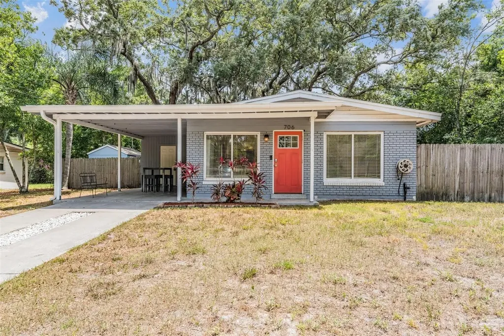 706 W Country Club Drive Tampa FL 33612