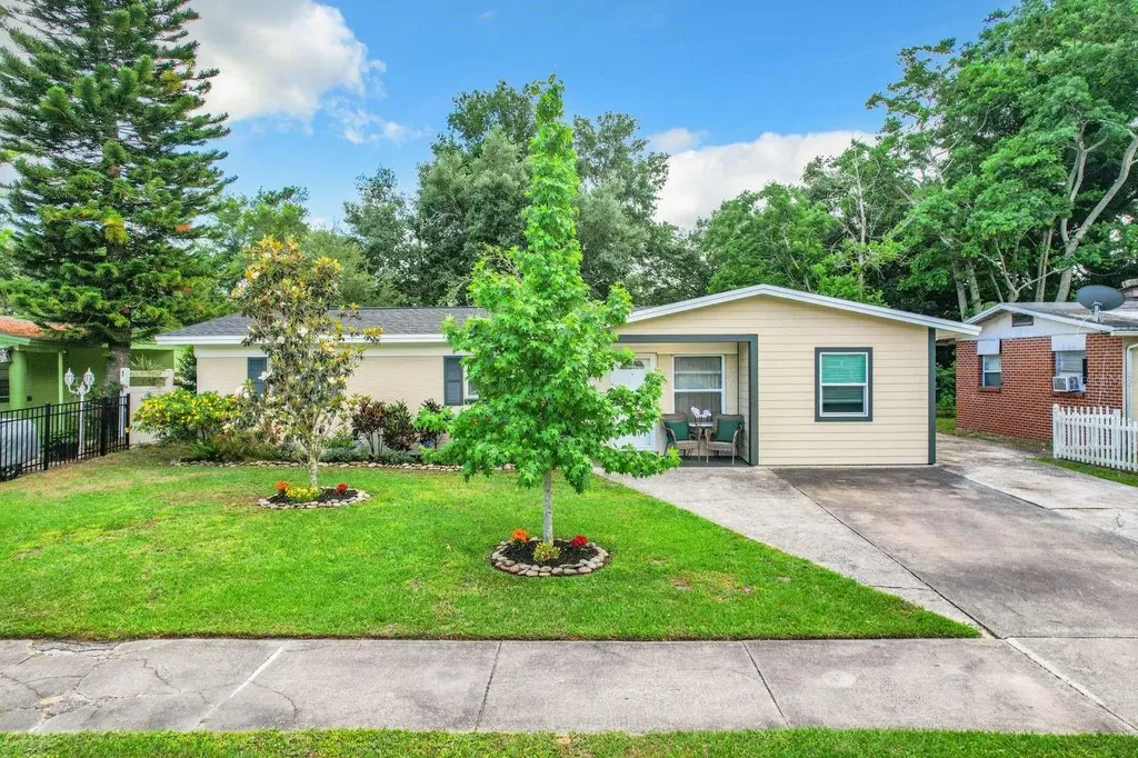 4438 Ivey Court Orlando FL 32811