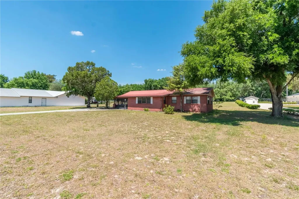 1410 State Road 20 Interlachen FL 32148