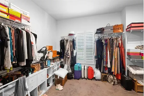 221 Hillcrest Drive Oviedo FL 32765