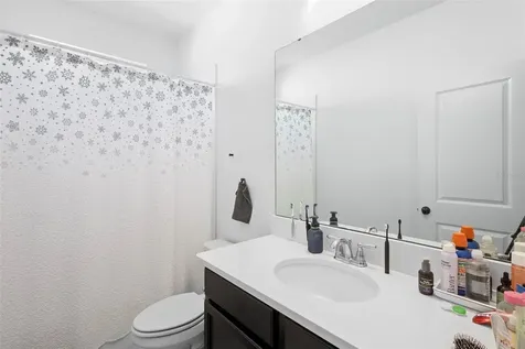 221 Hillcrest Drive Oviedo FL 32765