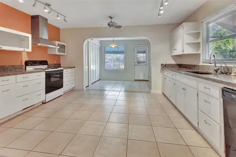 130 N Garfield Avenue Deland FL 32724