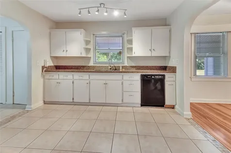 130 N Garfield Avenue Deland FL 32724