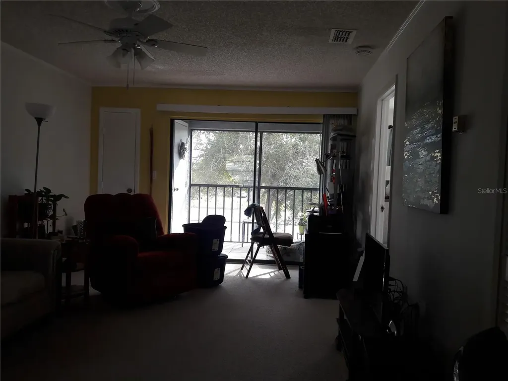 101 Lake Avenue NE Largo FL 33771