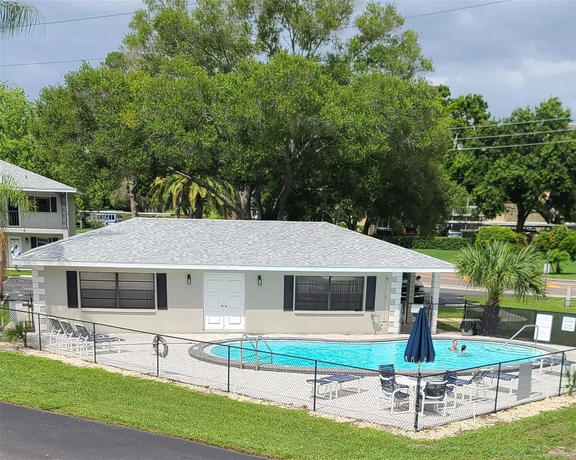 101 Lake Avenue NE Largo FL 33771
