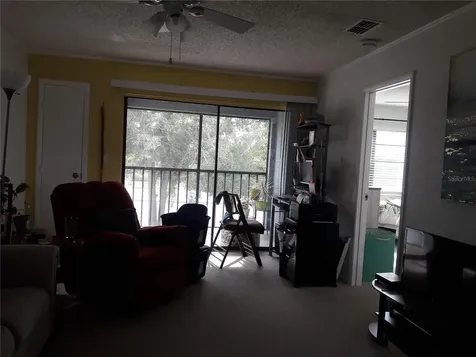101 Lake Avenue NE Largo FL 33771