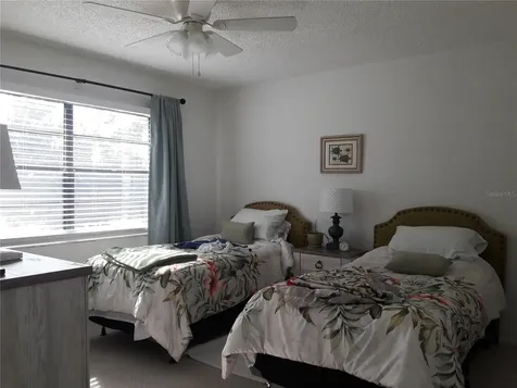 101 Lake Avenue NE Largo FL 33771