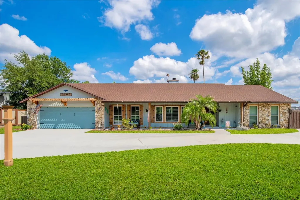 8907 Oriente Street Orlando FL 32825