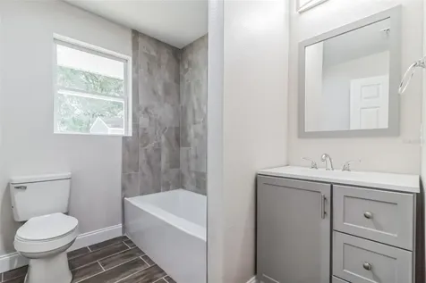 1695 NE 19th Place Gainesville FL 32609