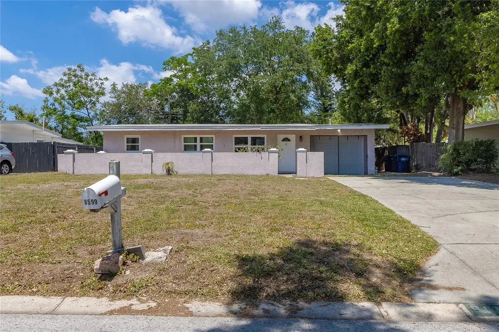 8599 Narcissus Avenue Seminole FL 33777