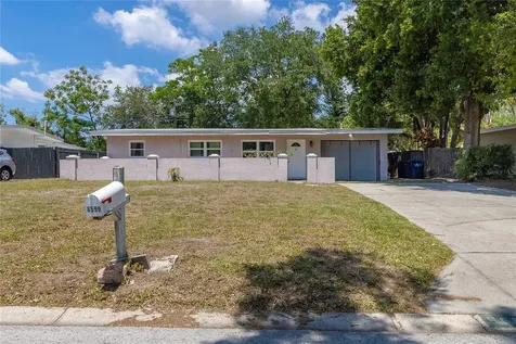 8599 Narcissus Avenue Seminole FL 33777