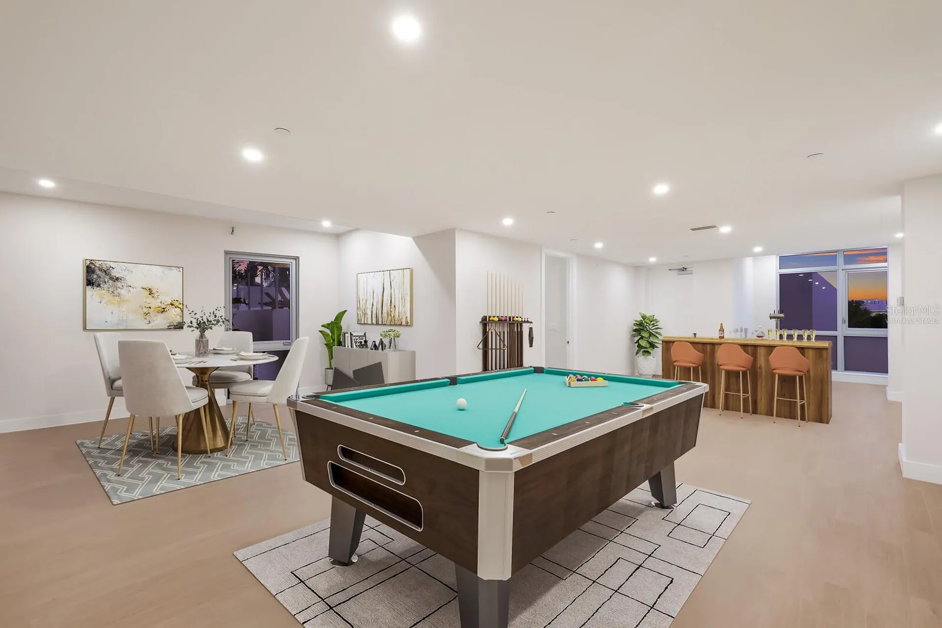 84 Avenida Veneccia Sarasota FL 34242