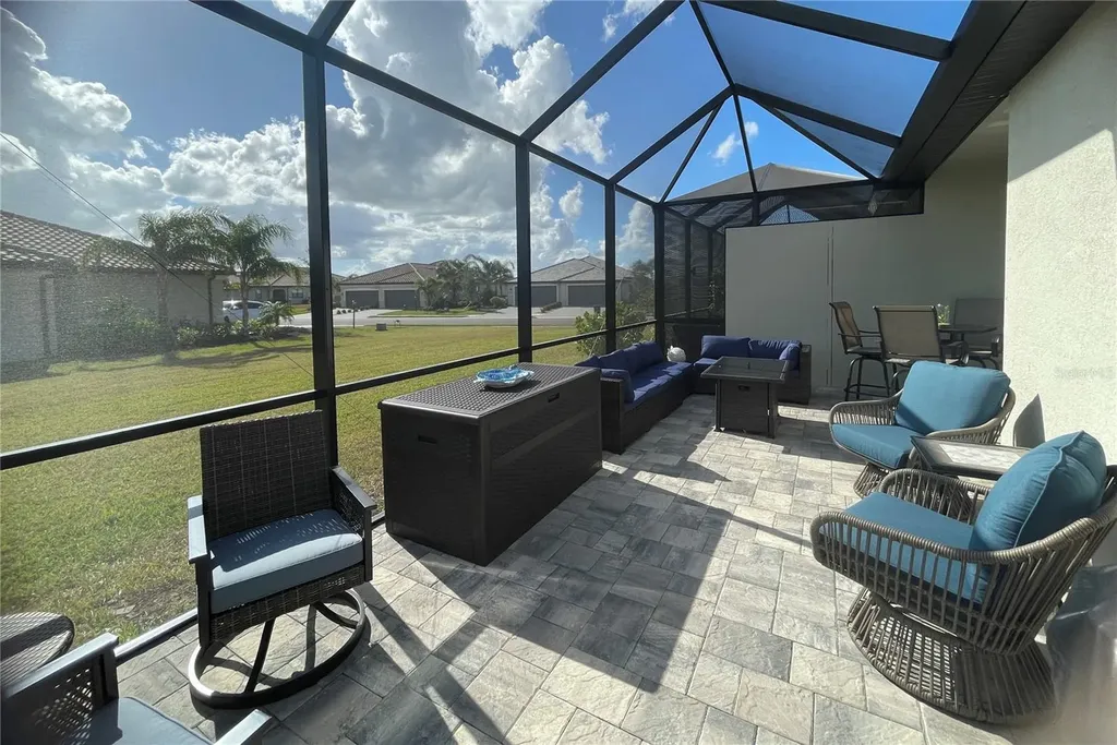 15950 Clear Skies Place Bradenton FL 34211