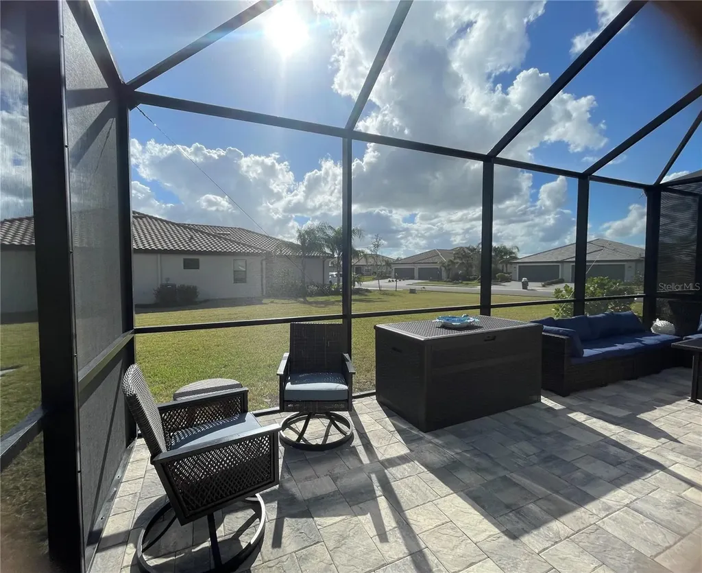 15950 Clear Skies Place Bradenton FL 34211