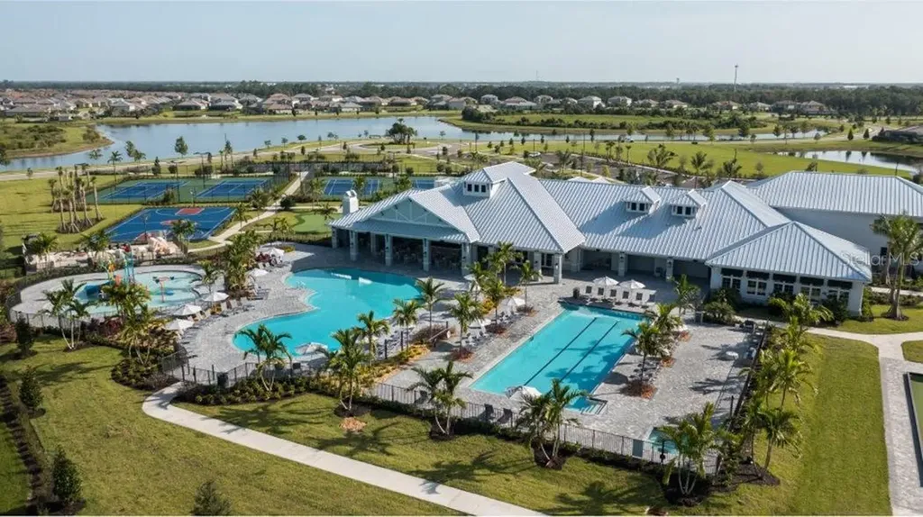 15950 Clear Skies Place Bradenton FL 34211