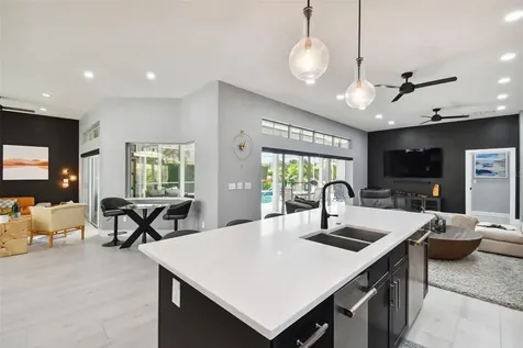 9810 Bay Island Drive Tampa FL 33615