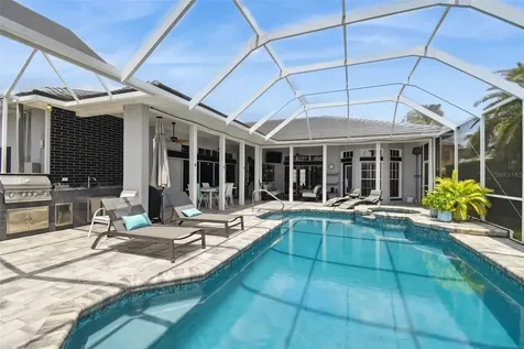 9810 Bay Island Drive Tampa FL 33615