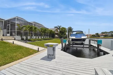 9810 Bay Island Drive Tampa FL 33615
