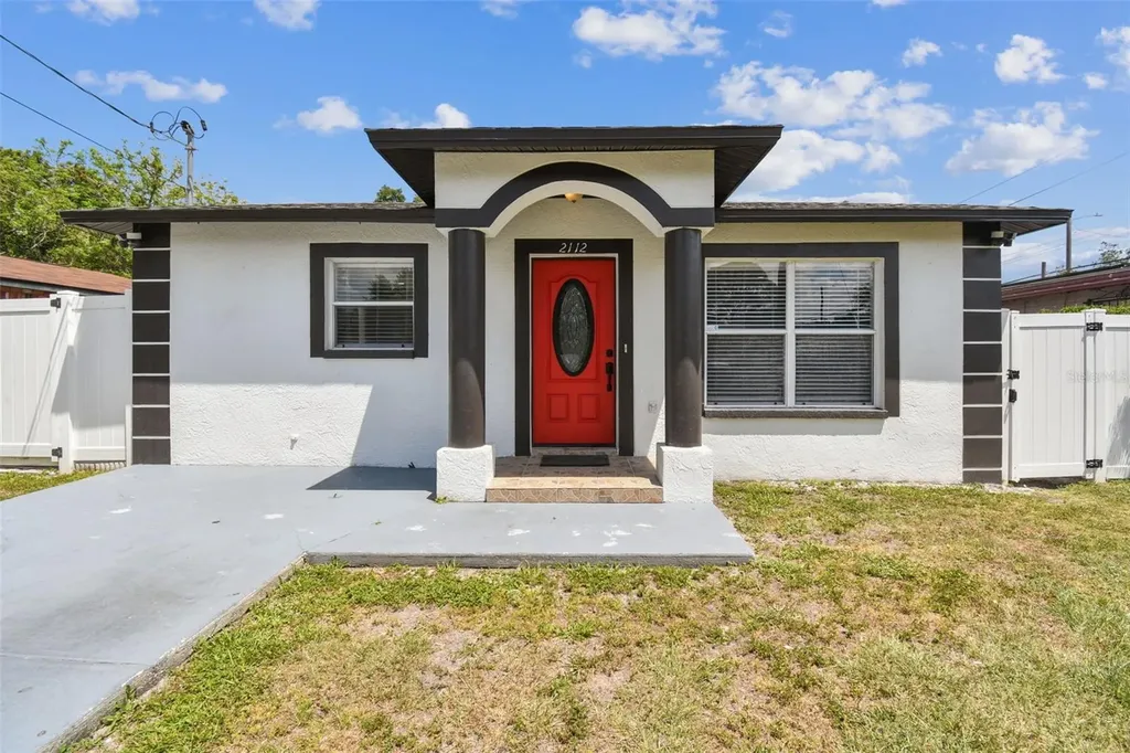 2112 E Navajo Avenue Tampa FL 33612