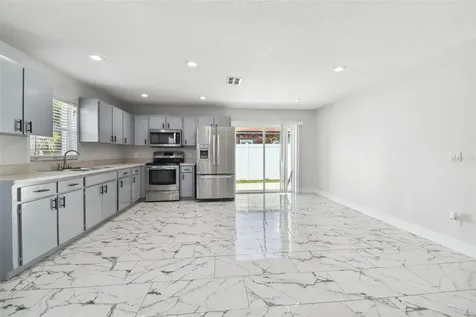 2112 E Navajo Avenue Tampa FL 33612