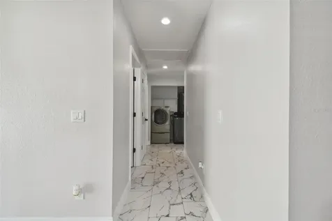 2112 E Navajo Avenue Tampa FL 33612