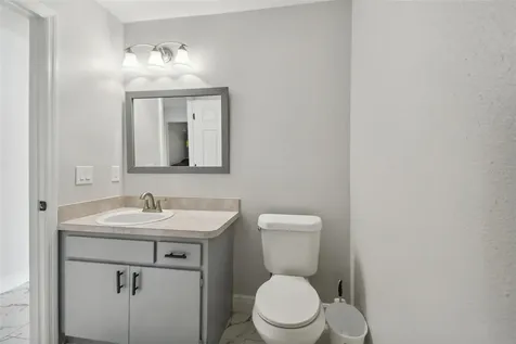 2112 E Navajo Avenue Tampa FL 33612