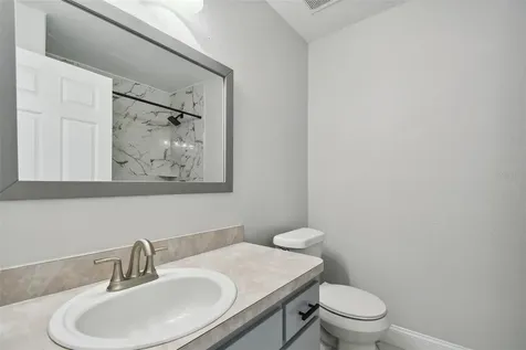 2112 E Navajo Avenue Tampa FL 33612