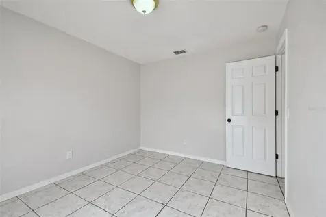 2112 E Navajo Avenue Tampa FL 33612