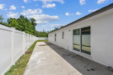 2112 E Navajo Avenue Tampa FL 33612