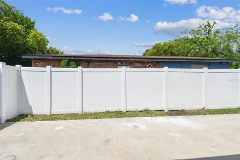 2112 E Navajo Avenue Tampa FL 33612