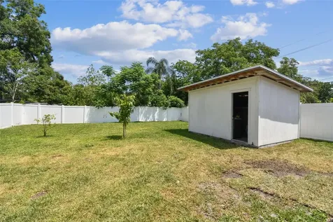 2112 E Navajo Avenue Tampa FL 33612