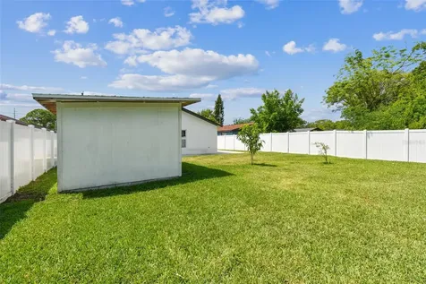 2112 E Navajo Avenue Tampa FL 33612