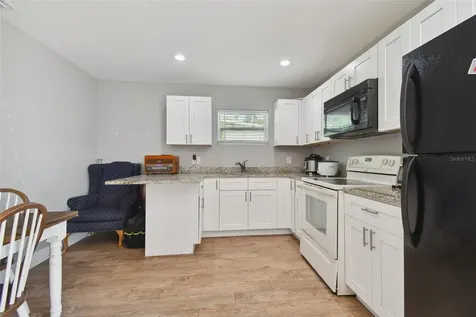 2112 E Navajo Avenue Tampa FL 33612