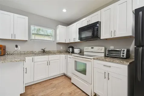 2112 E Navajo Avenue Tampa FL 33612