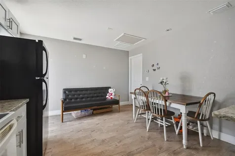 2112 E Navajo Avenue Tampa FL 33612