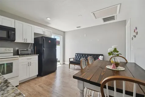 2112 E Navajo Avenue Tampa FL 33612